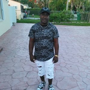 Meet your Posher, Emmanuel